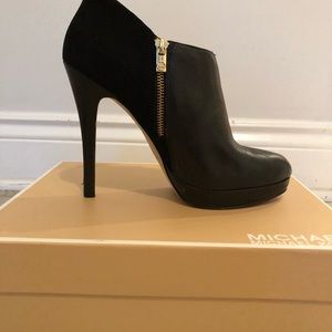 Michael Kors size 10 booties